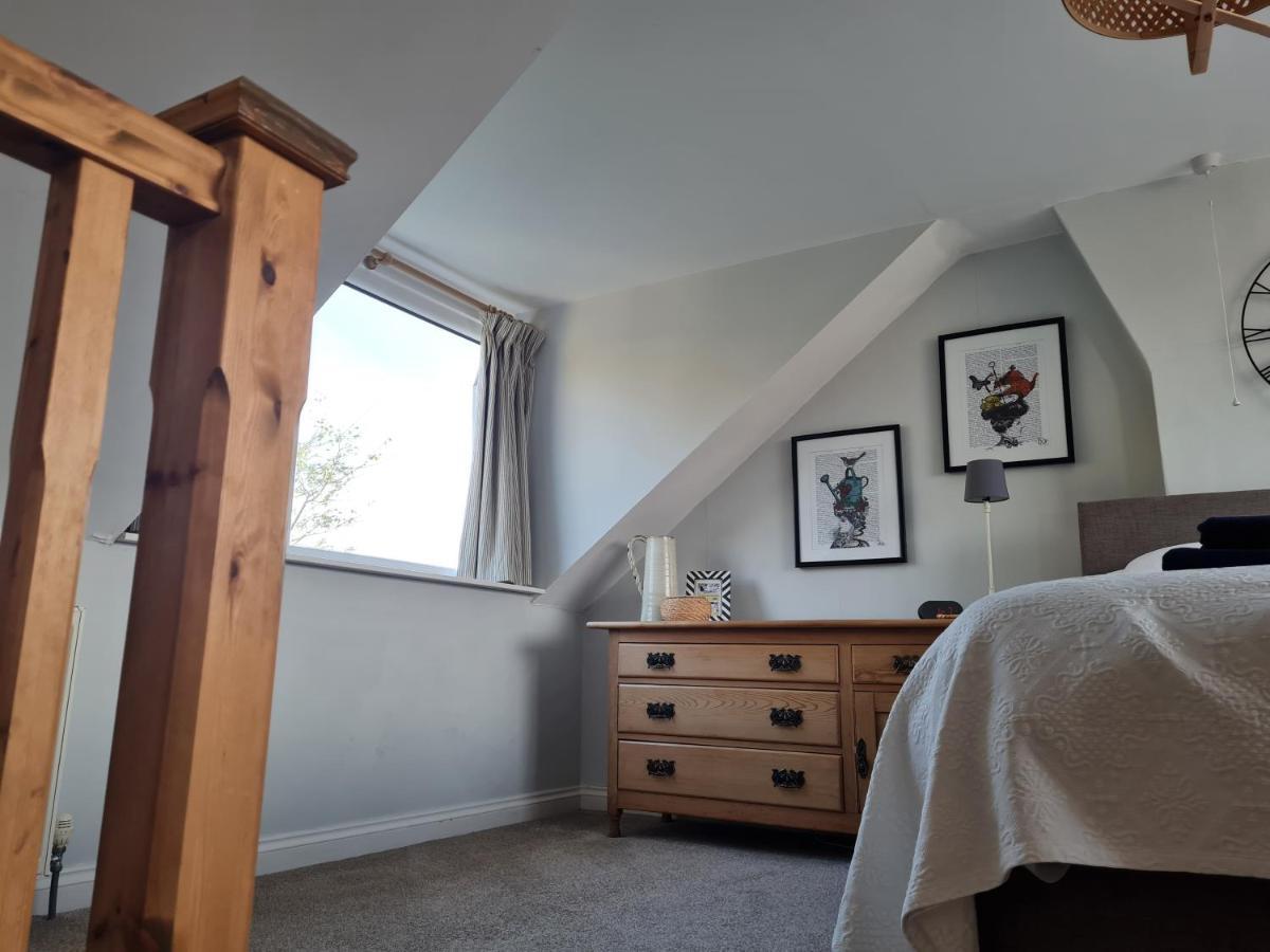 Pipit House Villa Уитби Екстериор снимка